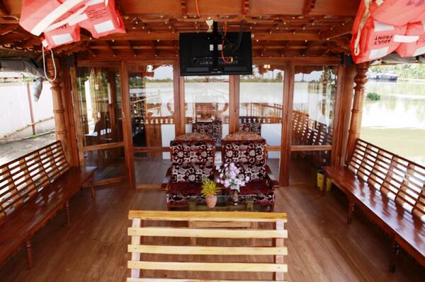 Thekkumthalackal Backwaters, Alleppey 2